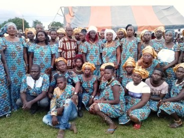 FÊTE DES MÈRES À TANOSSO : TANO ROSA, SGA DU FPI, PARRAINE L’INITIATIVE DES JEUNES MAMANS